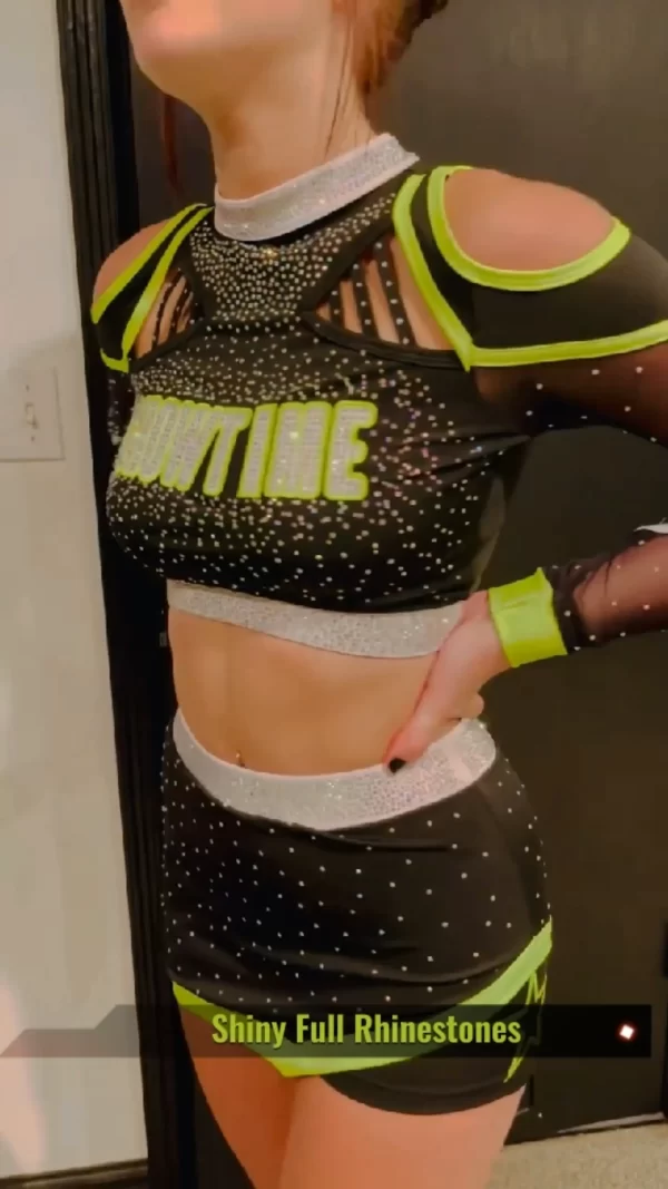 Wholesale cheerleader outfit kids cheer uniform rhinestone dance costumes custom sublimation cheerleading uniforms for women